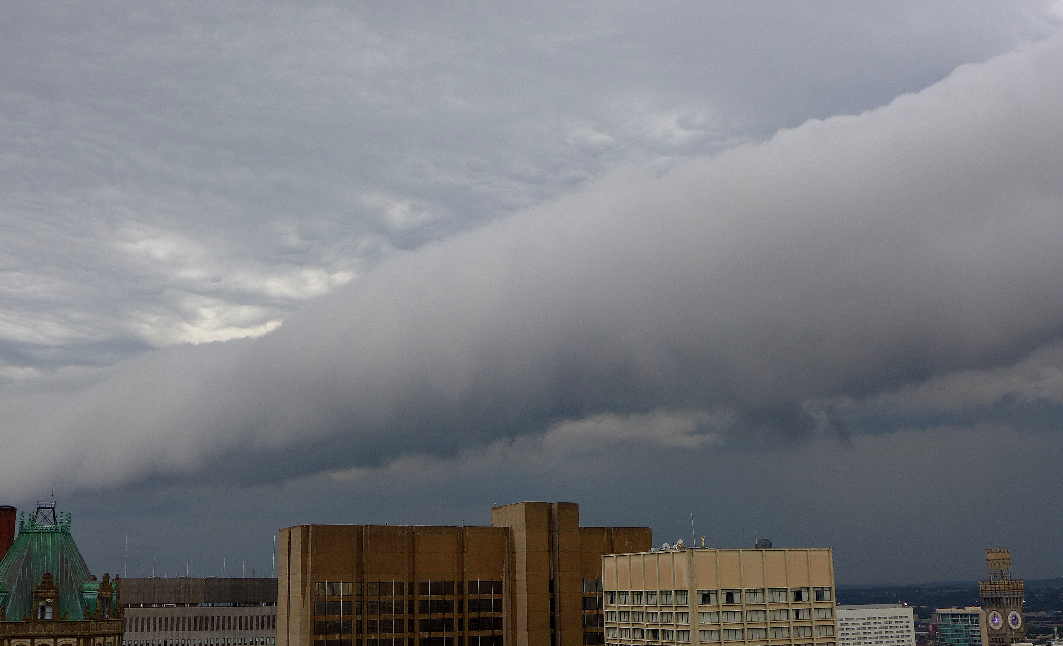 21201: Strange clouds; mean-looking weather radar [photo gallery]