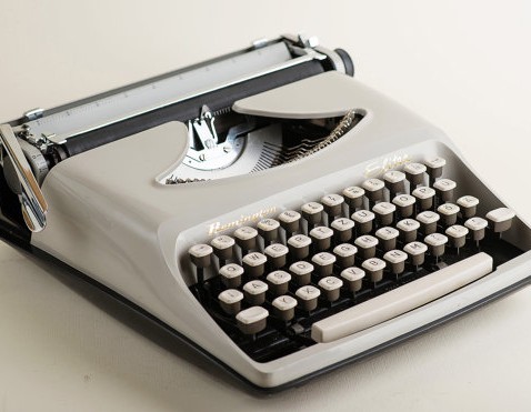 Remington Streamliner typewriter